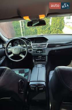 Седан Mercedes-Benz E-Class 2011 в 