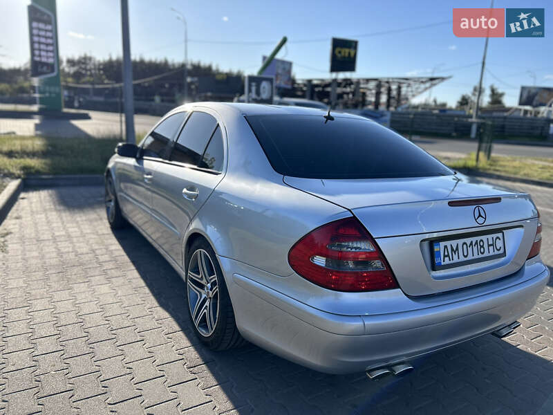 Mercedes-Benz E-Class 2004