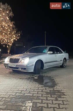 Седан Mercedes-Benz E-Class 2001 в Черновцах