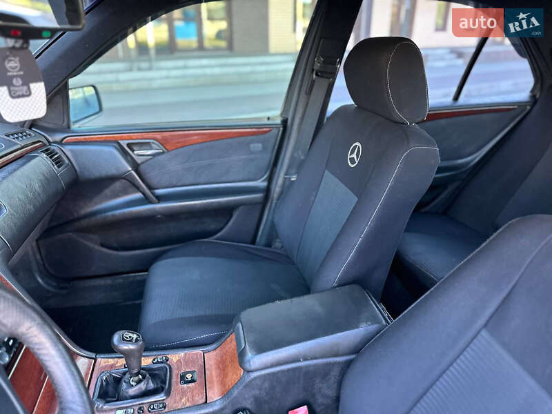 Седан Mercedes-Benz E-Class 1996 в Белой Церкви