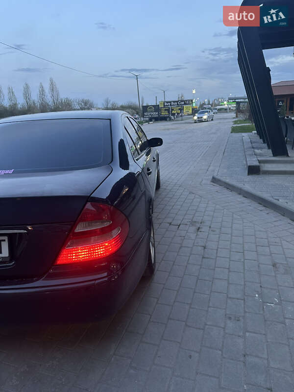 Седан Mercedes-Benz E-Class 2002 в Каменец-Подольском