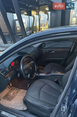 Седан Mercedes-Benz E-Class 2002 в 