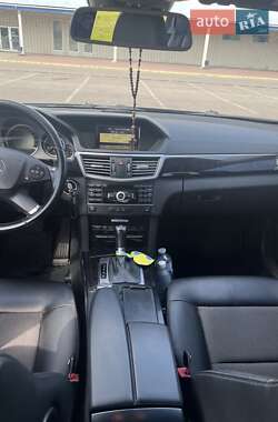 Седан Mercedes-Benz E-Class 2010 в Кременчуге