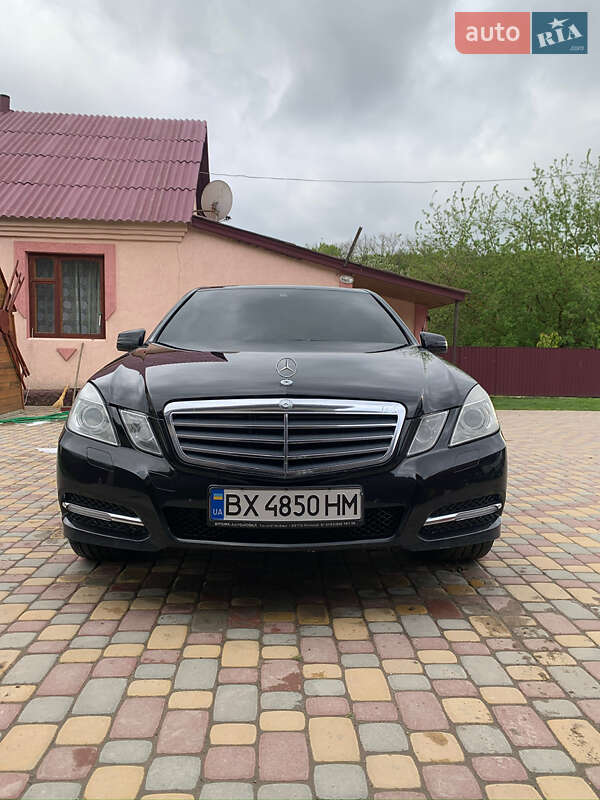 Седан Mercedes-Benz E-Class 2012 в Хмельницькому