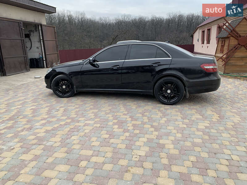 Седан Mercedes-Benz E-Class 2012 в Хмельницькому