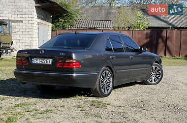 Седан Mercedes-Benz E-Class 2000 в 