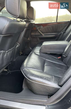 Седан Mercedes-Benz E-Class 2000 в 
