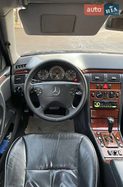 Седан Mercedes-Benz E-Class 2000 в 