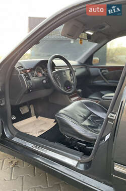 Седан Mercedes-Benz E-Class 2000 в 