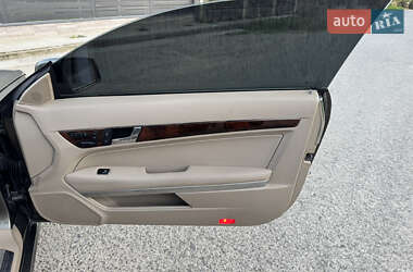Купе Mercedes-Benz E-Class 2011 в 