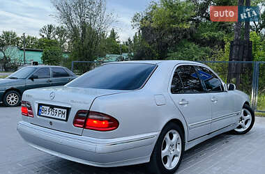 Седан Mercedes-Benz E-Class 2000 в 