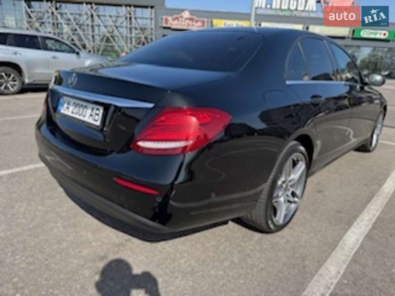 Седан Mercedes-Benz E-Class 2019 в Киеве