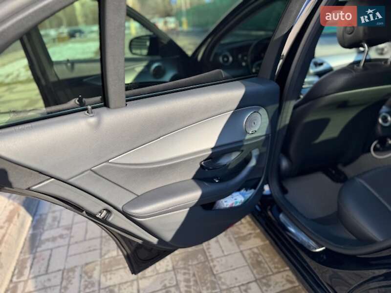 Седан Mercedes-Benz E-Class 2019 в Киеве