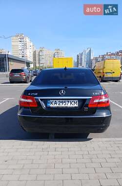Седан Mercedes-Benz E-Class 2010 в 