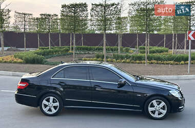 Седан Mercedes-Benz E-Class 2012 в 