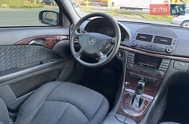 Седан Mercedes-Benz E-Class 2005 в 