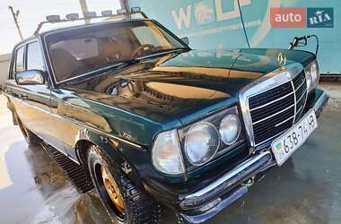 Седан Mercedes-Benz E-Class 1980 в 