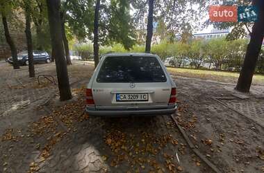Универсал Mercedes-Benz E-Class 1995 в 