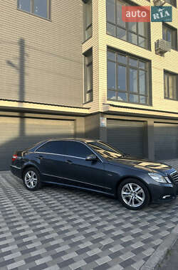 Седан Mercedes-Benz E-Class 2009 в 