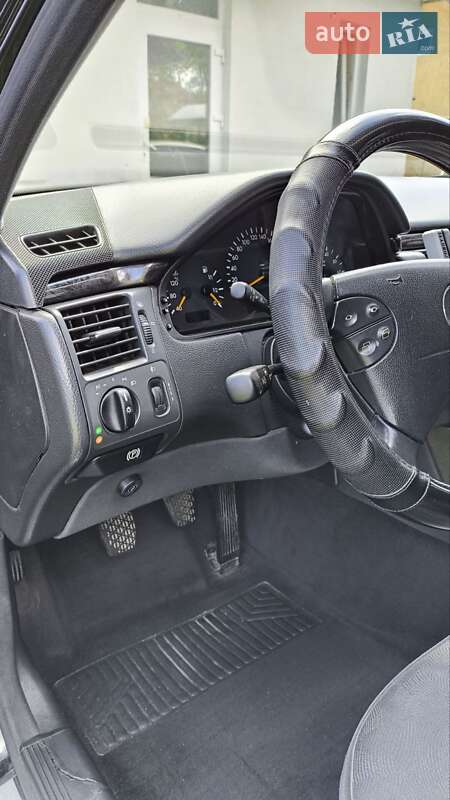 Седан Mercedes-Benz E-Class 2001 в Бориславе