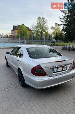 Седан Mercedes-Benz E-Class 2008 в 