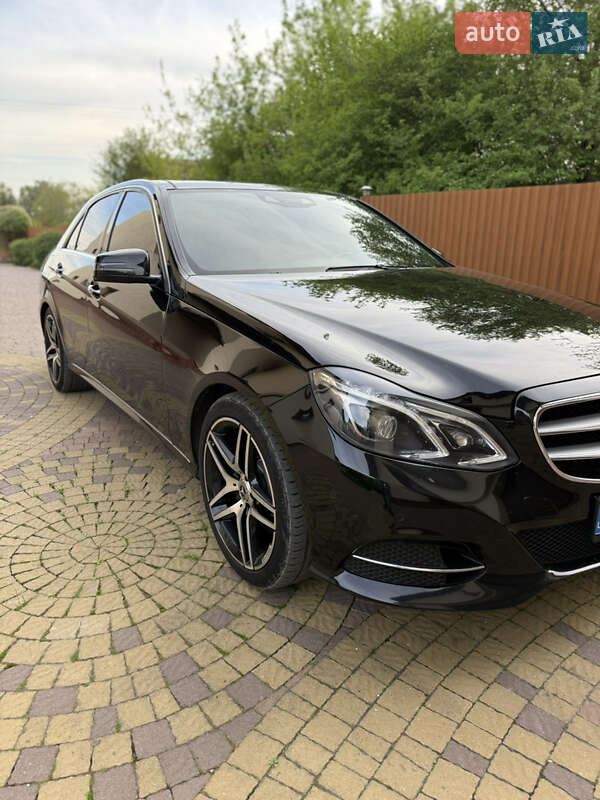 Седан Mercedes-Benz E-Class 2013 в Львове