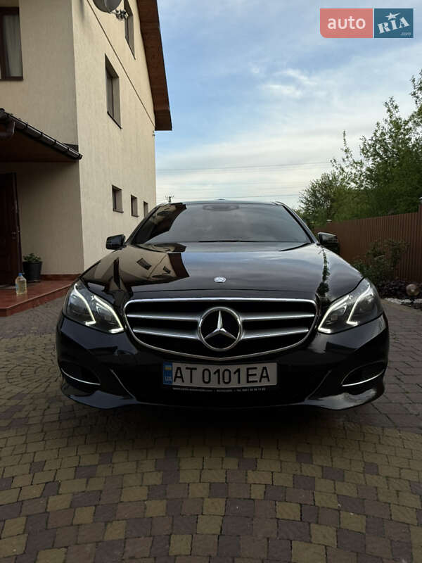 Седан Mercedes-Benz E-Class 2013 в Львове