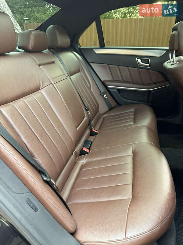 Седан Mercedes-Benz E-Class 2013 в Львове