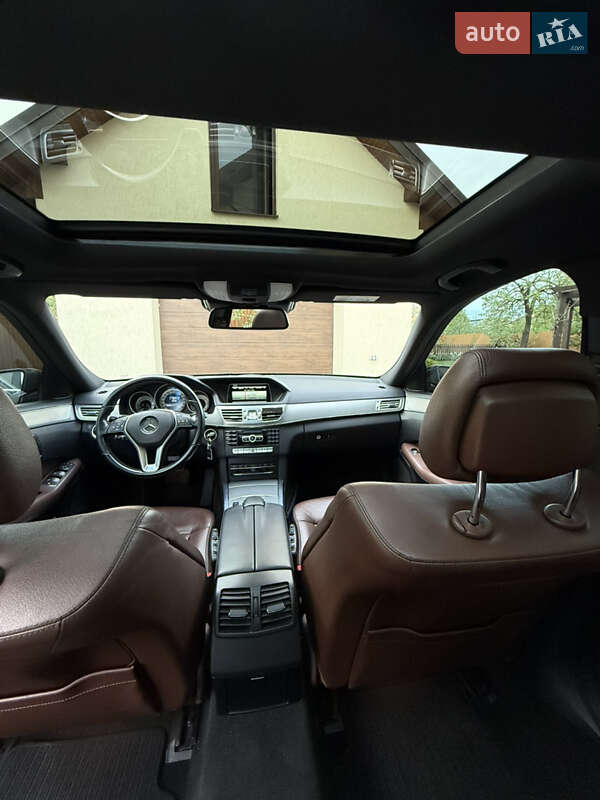 Седан Mercedes-Benz E-Class 2013 в Львове