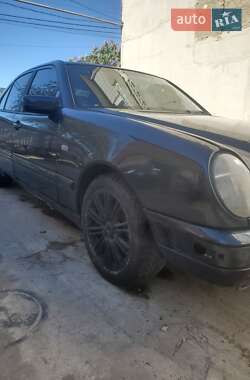 Седан Mercedes-Benz E-Class 1996 в 