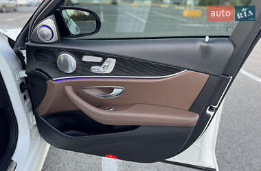 Седан Mercedes-Benz E-Class 2016 в 