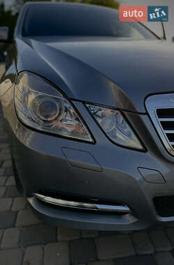 Седан Mercedes-Benz E-Class 2011 в 