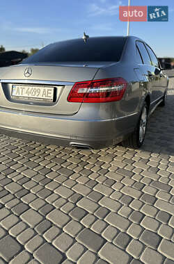 Седан Mercedes-Benz E-Class 2011 в 