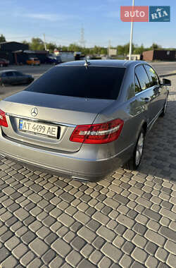 Седан Mercedes-Benz E-Class 2011 в 