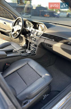Седан Mercedes-Benz E-Class 2011 в 