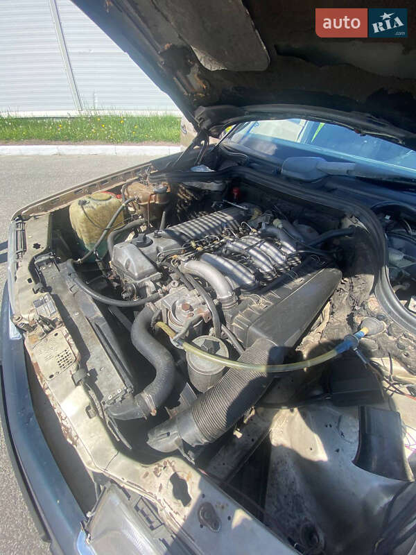Седан Mercedes-Benz E-Class 1987 в Львові