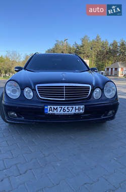 Універсал Mercedes-Benz E-Class 2005 в 