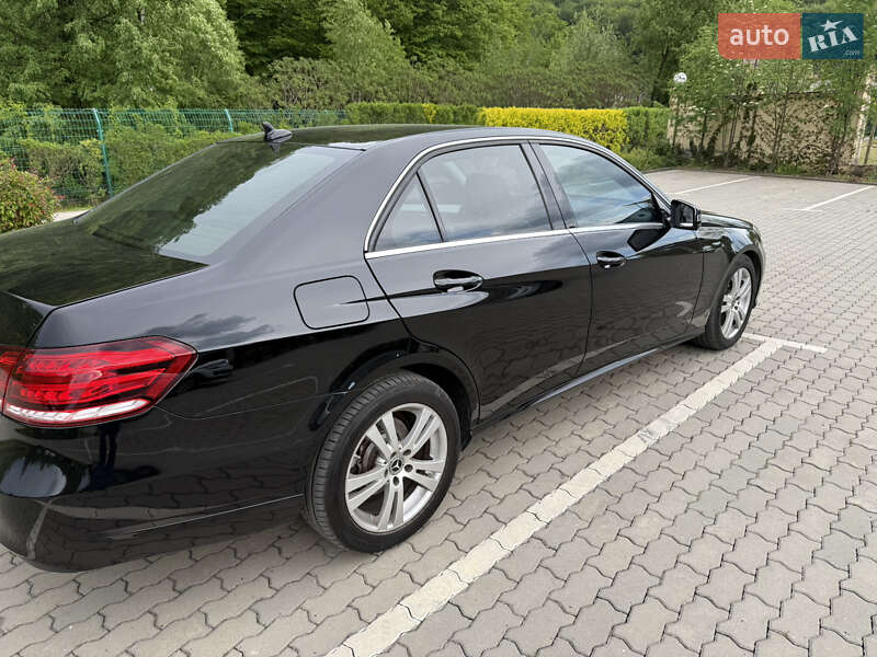 Седан Mercedes-Benz E-Class 2015 в Иршаве