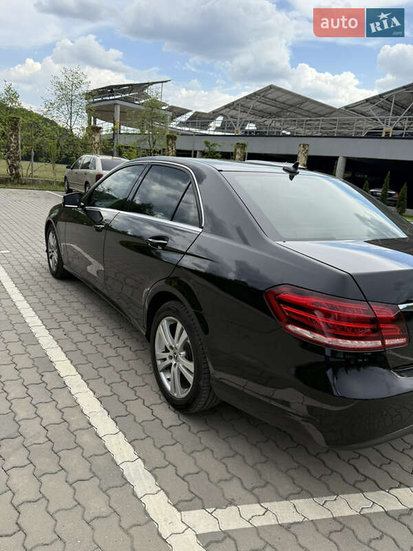 Седан Mercedes-Benz E-Class 2015 в Иршаве