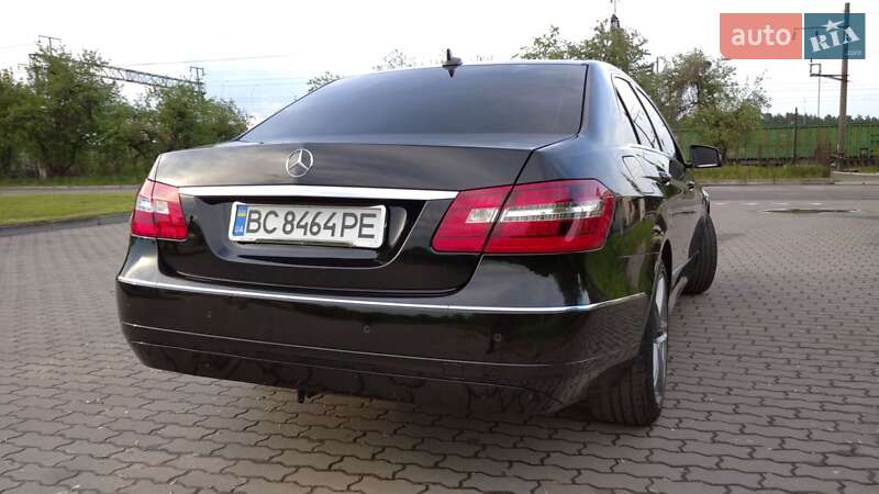 Седан Mercedes-Benz E-Class 2011 в Бродах
