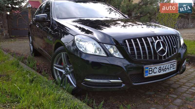 Седан Mercedes-Benz E-Class 2011 в Бродах