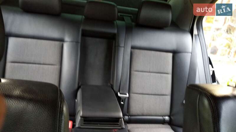 Седан Mercedes-Benz E-Class 2011 в Бродах