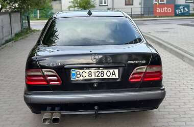 Седан Mercedes-Benz E-Class 2000 в 