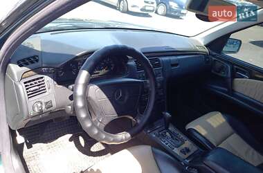 Седан Mercedes-Benz E-Class 1999 в 