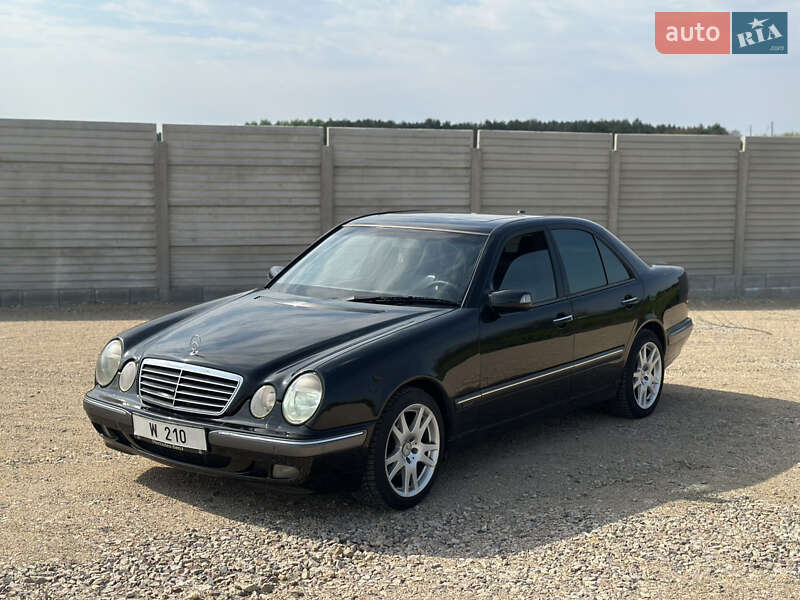 Седан Mercedes-Benz E-Class 2002 в 