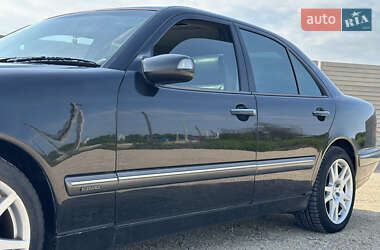 Седан Mercedes-Benz E-Class 2002 в 