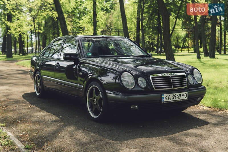 Mercedes-Benz E-Class 1999