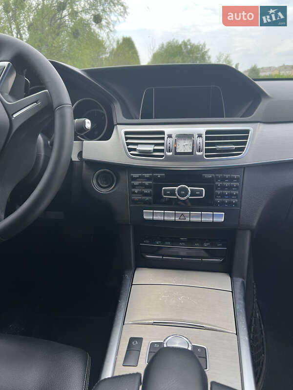 Седан Mercedes-Benz E-Class 2014 в Буче