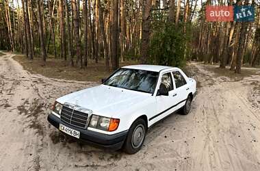 Седан Mercedes-Benz E-Class 1987 в Черкасах