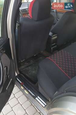 Седан Mercedes-Benz E-Class 1993 в 